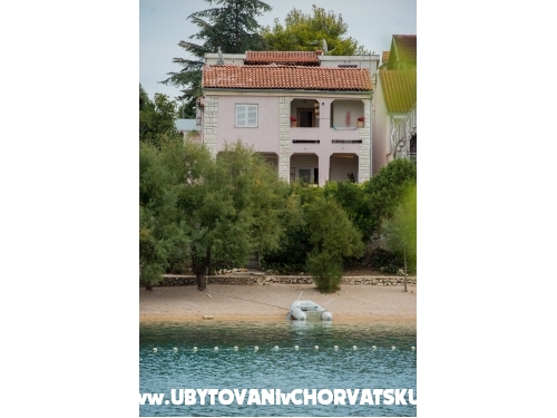 Villa Polajner Appartements - Primoten Kroatien
