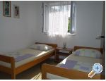 Apartmaji Mira - Privlaka Hrvaka