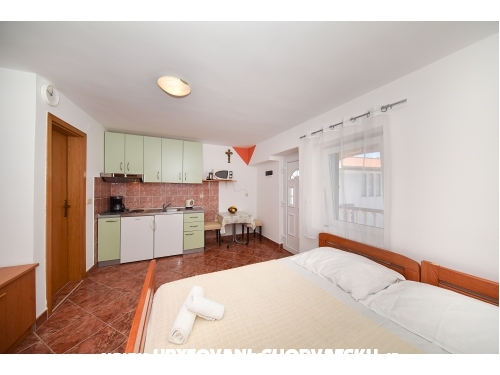 Apartmanok Liljana Ledinko - Privlaka Horvtorszg