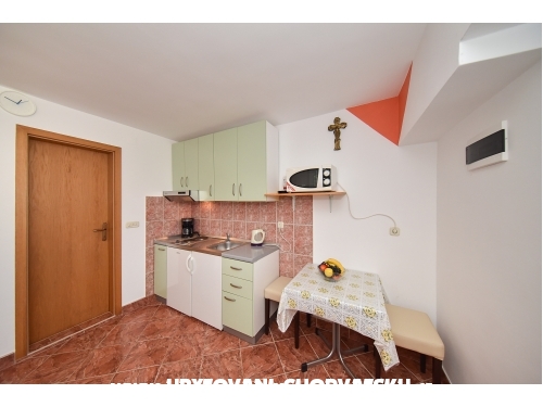 Apartmanok Liljana Ledinko - Privlaka Horvtorszg