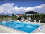 Family friendly Apt with a pool - Privlaka Croatia