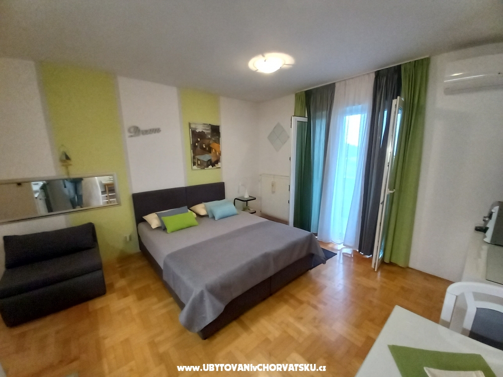 App. Oleandro***/App-studio Jasna* - Pula Croatia