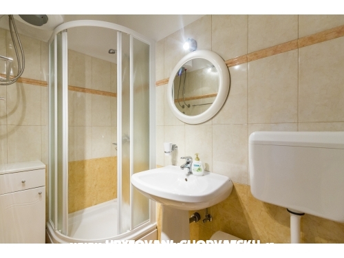 Apartmani Perunika - Pula Hrvatska