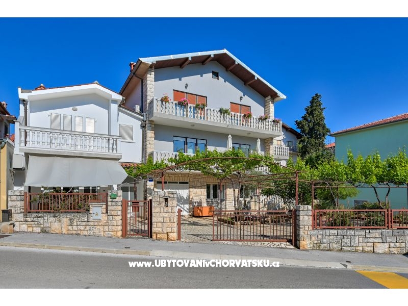 Apartamenty Milos