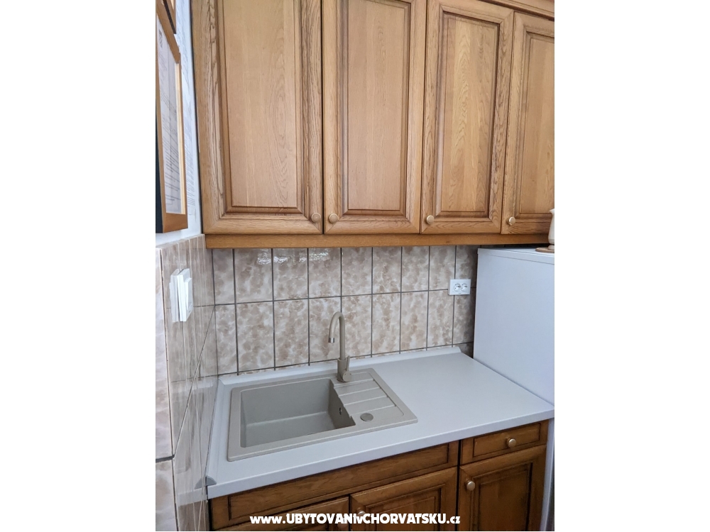Apartmanok avar - ostrov Rab Horvtorszg