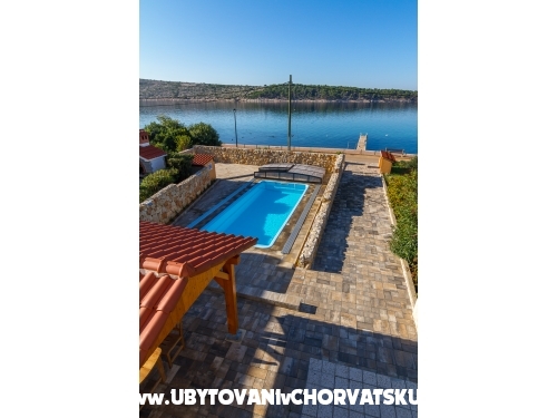 App. Villa Seka with Pool - ostrov Rab Croatie