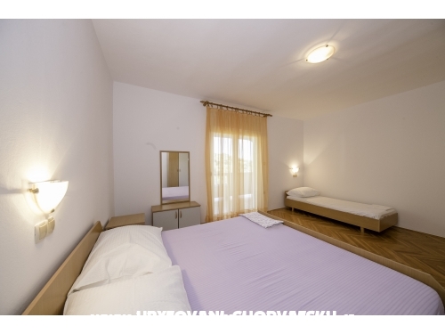APARTMANI DEBELI - ostrov Rab Croatie