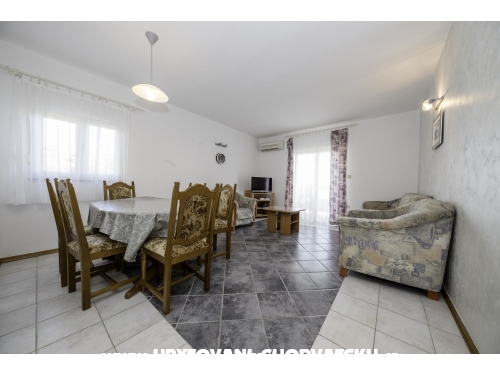 APARTMANI DEBELI - ostrov Rab Croatie