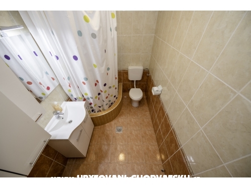 APARTMANI DEBELI - ostrov Rab Croatie