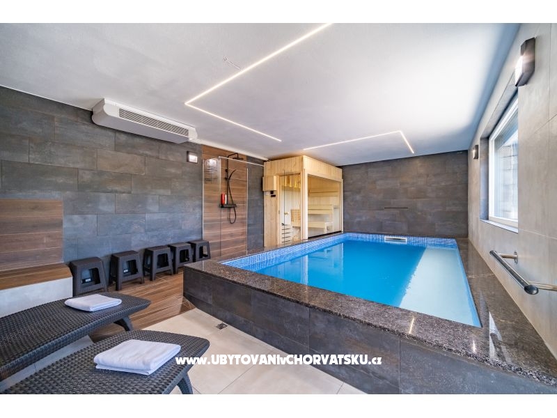 Riverside house pool jacuzi sauna
