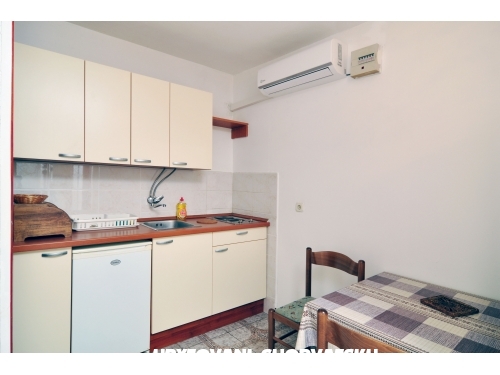 Appartements Dejo - Rogoznica Kroatien