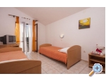 Apartmny Doris - Rogoznica Chorvatsko