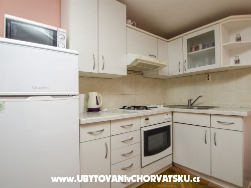 Appartements Juric - Rogoznica Kroatien