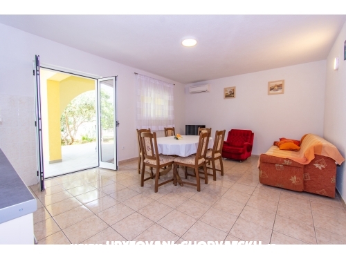 Apartments Mia - Rogoznica Croatia