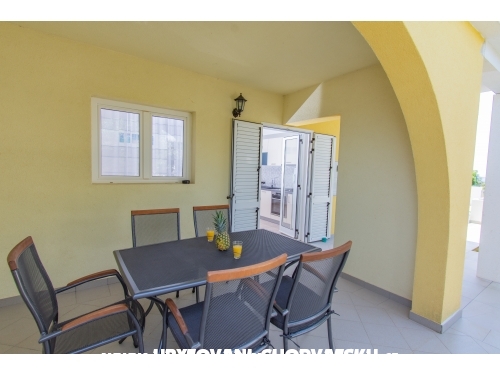 Apartments Mia - Rogoznica Croatia