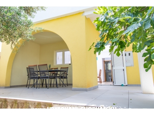 Apartments Mia - Rogoznica Croatia
