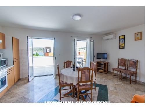 Apartments Mia - Rogoznica Croatia