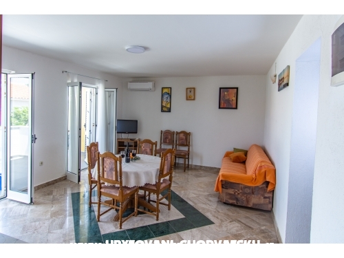 Apartments Mia - Rogoznica Croatia