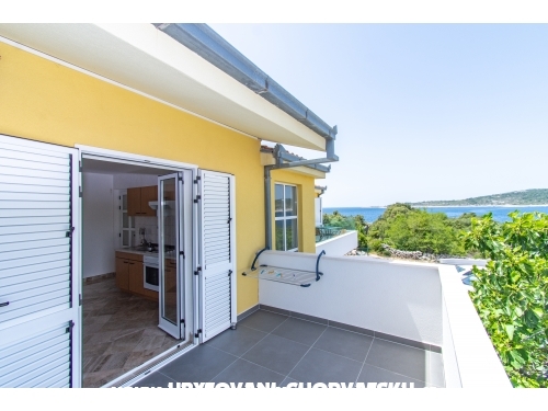 Apartments Mia - Rogoznica Croatia