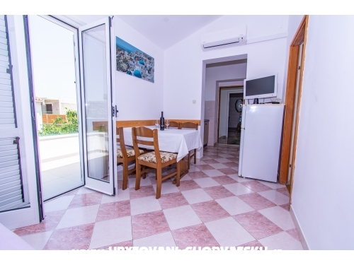 Apartments Mia - Rogoznica Croatia