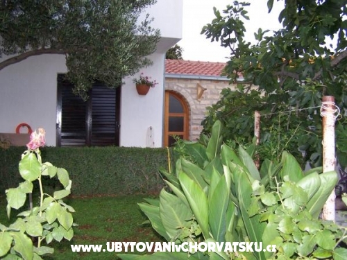 Appartements Raanj (Appartements Soldi) - Rogoznica Kroatien