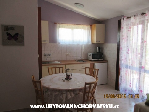 Apartmanok Sineva - Rogoznica Horvtorszg