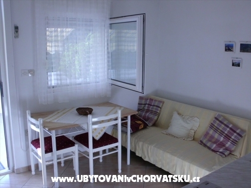 Apartamenty Vesna - Rogoznica Chorwacja