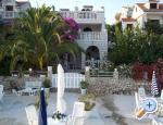 Villa Jozo Apartmani, Rogoznica, Croatia