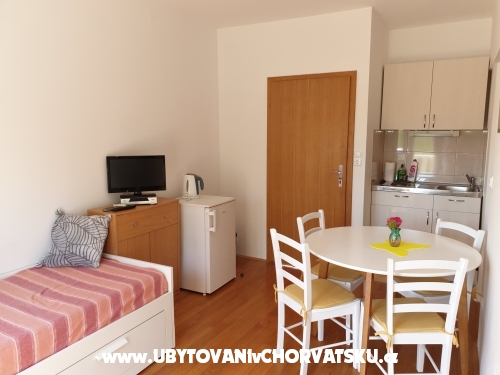Apartments Crnjac - Rogoznica Croatia