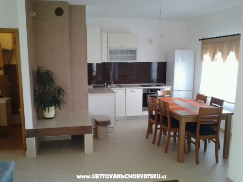 Appartements Kreimir OD 30 EUR - Rogoznica Croatie