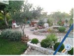 Apartments Kreimir OD 30 EUR - Rogoznica Croatia