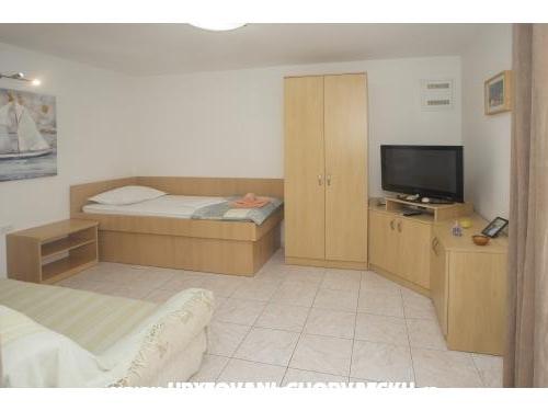 Appartements Lucija - Rogoznica Kroatien
