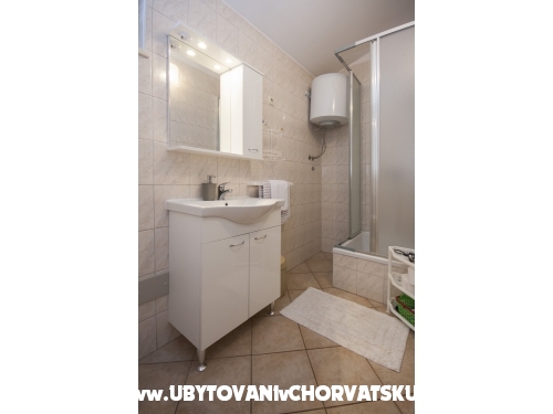 Ap Tilijanka +SUP+kayak+bikes - Rogoznica Croatia