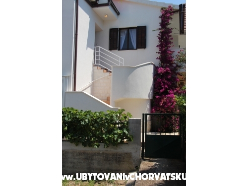 Appartements Ivka - Rogoznica Croatie