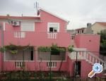 Apartments Jurjevi�