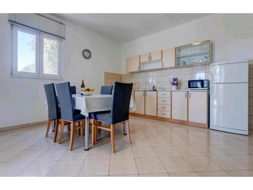 Apartmaji Ljuba - Rogoznica Hrvaka