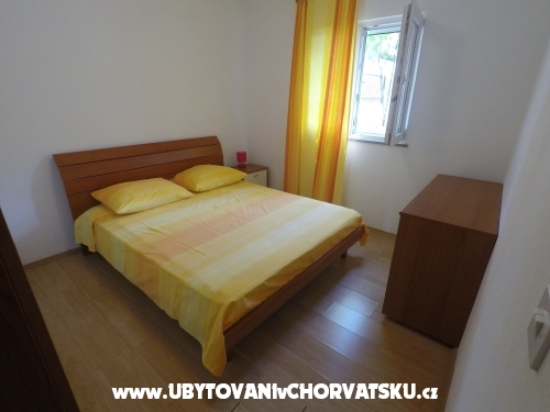 Apartments Nika - Rogoznica Croatia