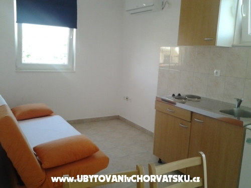Appartamenti Iva - Rogoznica Croazia
