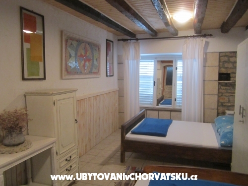 Old House Apartments - Šibenik Croatia