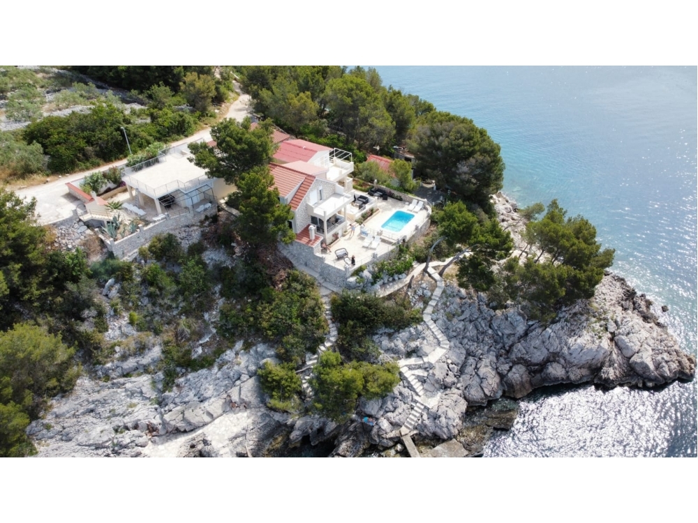Sesula Bay Resort - ostrov Šolta Kroatië