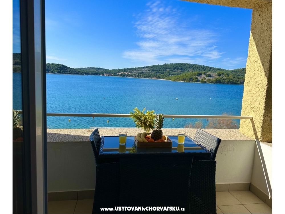 Appartements Antonio - Tisno Kroatien