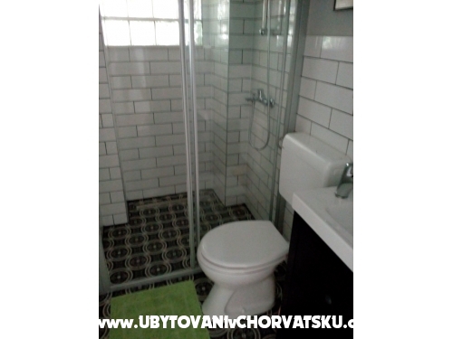 Apartmn - kamena kua  paroga - Tisno Chorvtsko