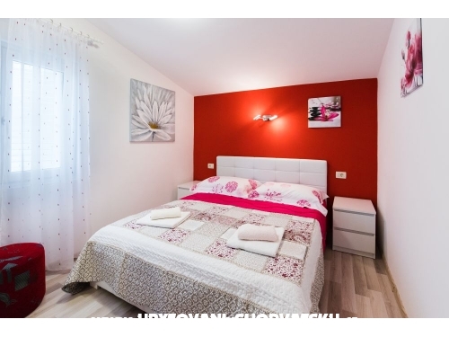Apartments Ivan*** - Trogir Croatia
