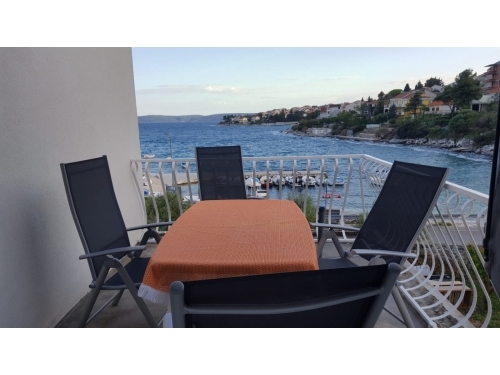 Apartmanok Laura - Trogir Horvtorszg