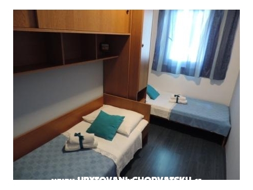 Appartementen Natasa - Trogir Kroatië