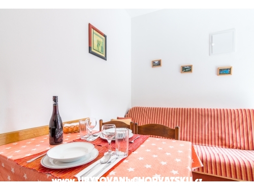 Apartmaji Tanja - Trogir Hrvaka
