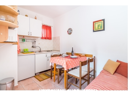 Apartmaji Tanja - Trogir Hrvaka