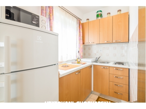 Apartmaji Tanja - Trogir Hrvaka