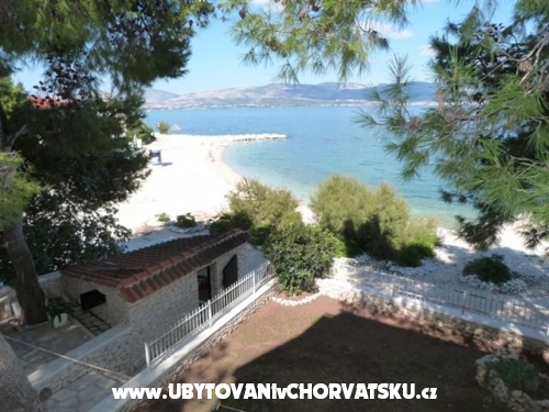 Ferienwohnungen-cupic-trogir.com - Trogir Kroatien