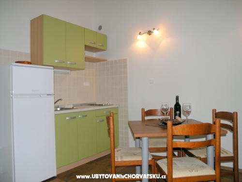 Apartmanok Diocles - Trogir Horvtorszg